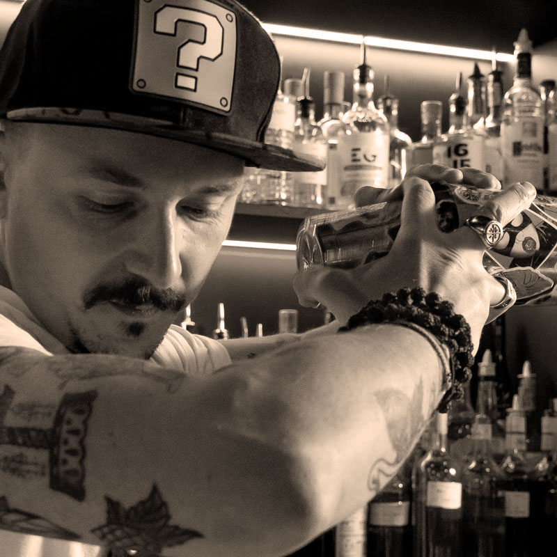 Romain Tritsch - headbartender - mixologue - FMR Consulting - Food & Beverage Designer - Lausanne - Montreux - Suisse